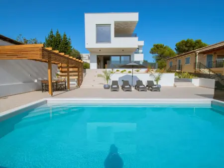 Villa Pergosa, maison 8 personnes avec piscine privée : photo 1