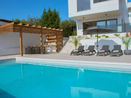 Villa Pergosa, maison 8 personnes avec piscine privée : photo 6