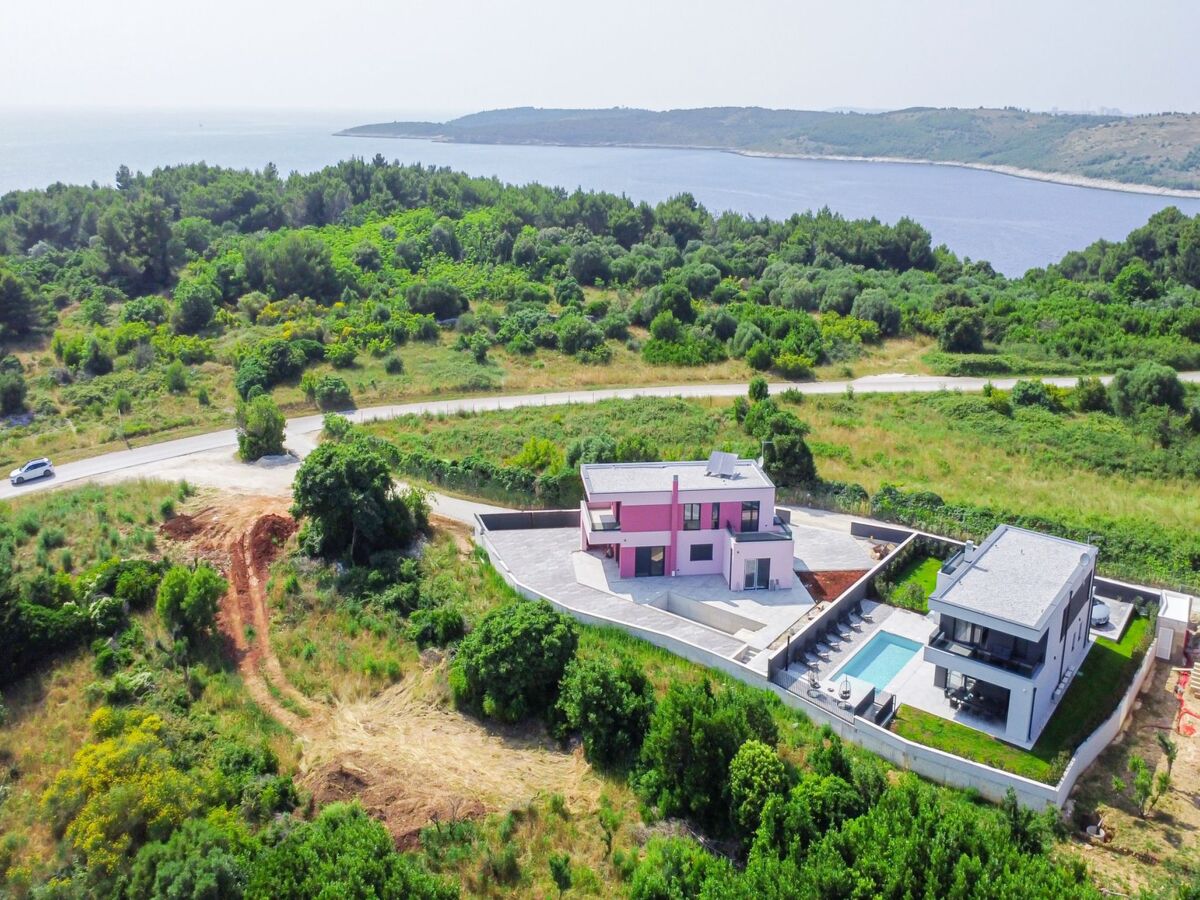 Villa Delecto – 4 chambres avec piscine privée à Pula - Photo 2