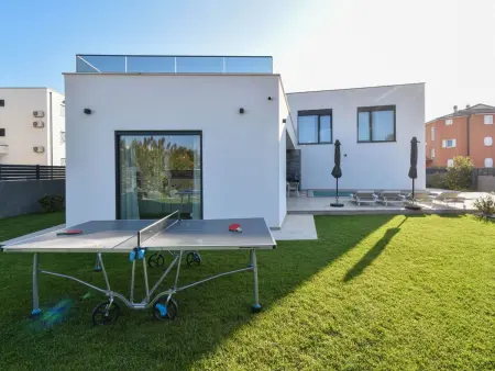 Villa EnDi - Maison 4 chambres avec piscine à Medulin : photo 3