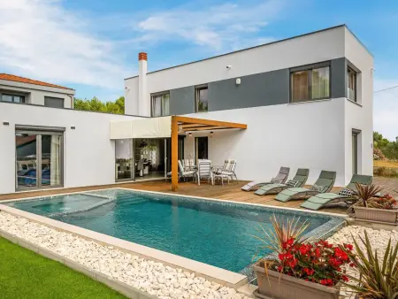 Villa Leana – Maison 4 ch, piscine privée à Medulin : photo 2