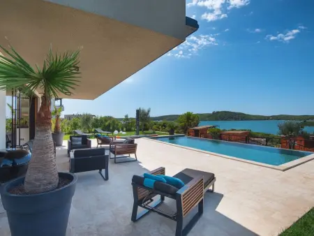 Villa La Casaccia, maison 4 chambres avec piscine chauffée : photo 4
