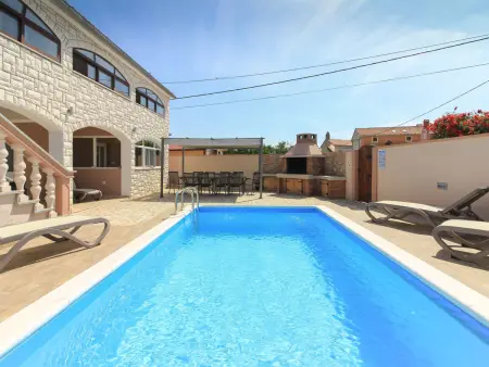 Villa Dvori, 4 chambres avec piscine privée : photo 1
