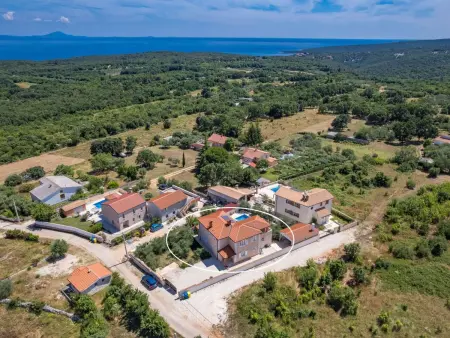 Villa Javor – Maison 4 chambres avec piscine privée : photo 3
