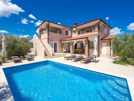 Villa Javor – Maison 4 chambres avec piscine privée : photo 5