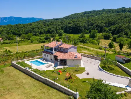 Villa Aeris : maison 3 chambres piscine privée à Labin