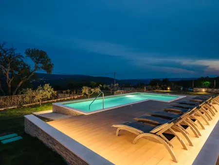 Villa de la Vie, maison avec piscine chauffée à Drenje : photo 2