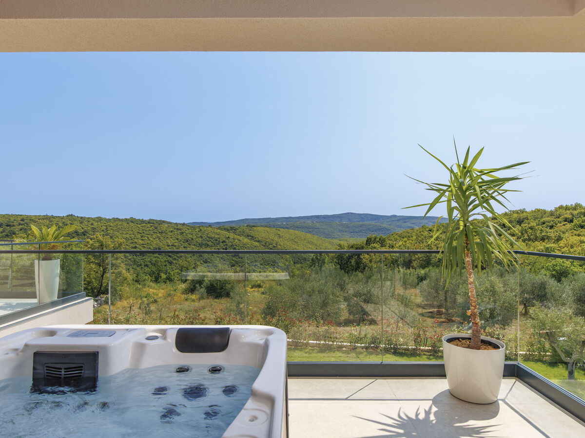 Villa Casa Mayren : maison avec piscine et spa à Drenje - Photo 4