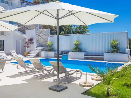 Villa Punat – 6 chambres, piscine privée et plage à 60 m : photo 3