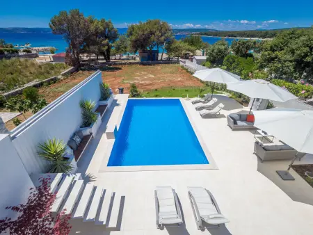 Villa Punat – 6 chambres, piscine privée et plage à 60 m : photo 4