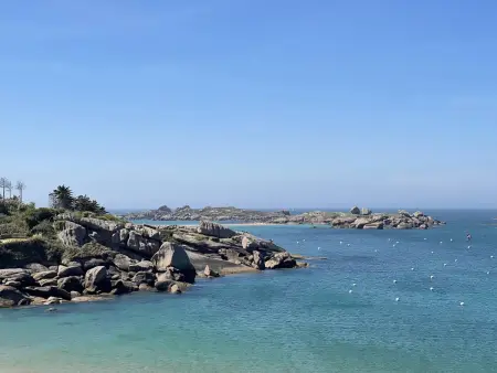 Appartement vue mer face plage Coz-Pors, Trégastel : photo 14