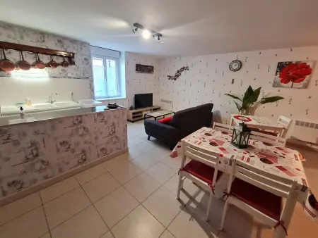 Gîte 2 pers. au cœur du village, parking et recharge EV : photo 7