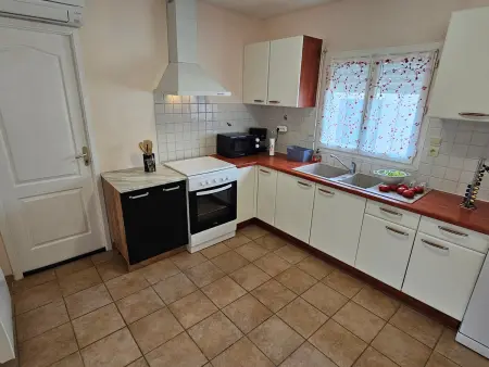Maison plain-pied 77 m² jardin clos 336 m² - Royan - Photo 4