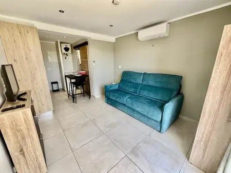 Studio 18 m² avec terrasse 45 m² au Lavandou : photo 7