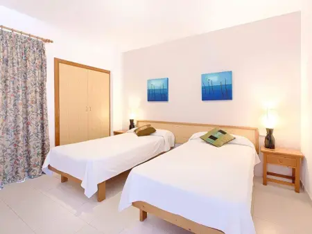Appartement 5 pers. à 300m de la plage, pool : photo 12