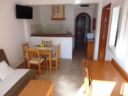 Appartement 5 pers. à 300m de la plage, pool : photo 15