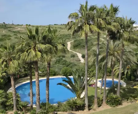 Location appartement à Casares, Appartement spacieux avec piscine à Casares