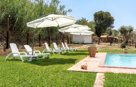 Maison avec piscine et jardin d'oliviers à Siracusa : photo 1