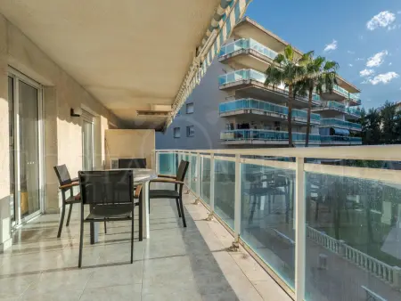 Appartement 2 chambres avec terrasse et piscine à Salou : photo 10