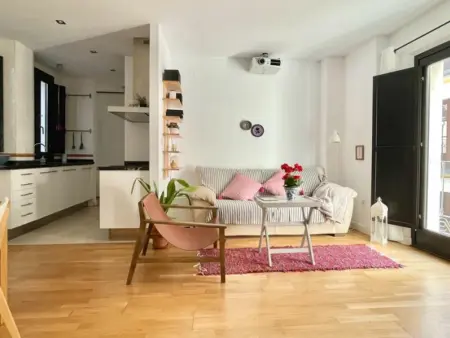 Appartement rénové avec projecteur près de la cathédrale : photo 2