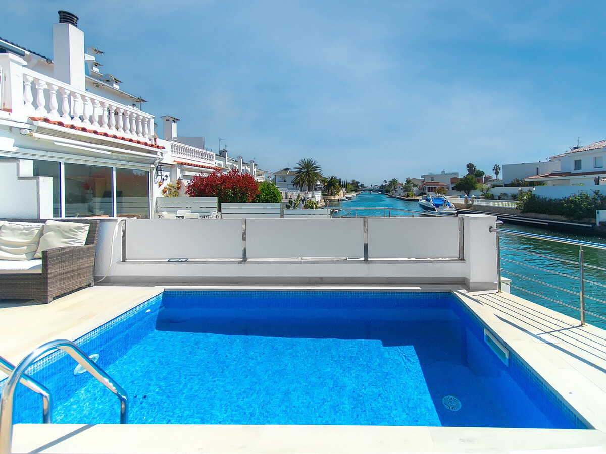 Villa 6 pers. avec piscine et terrasse canal à Empuriabrava - Photo 1