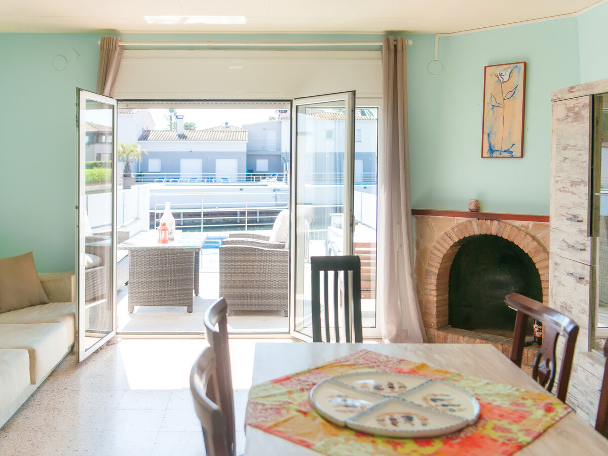 Villa 6 pers. avec piscine et terrasse canal à Empuriabrava - Photo 2