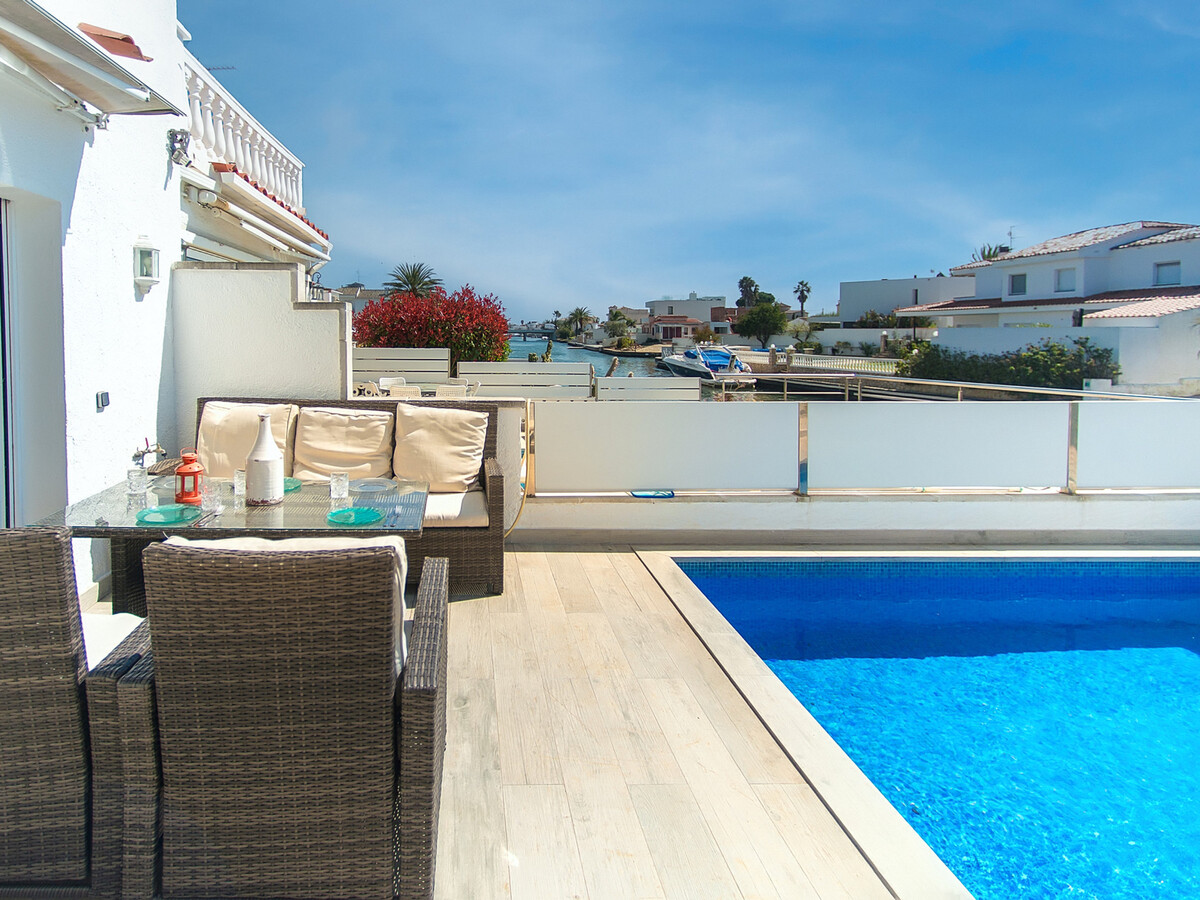 Villa 6 pers. avec piscine et terrasse canal à Empuriabrava - Photo 19