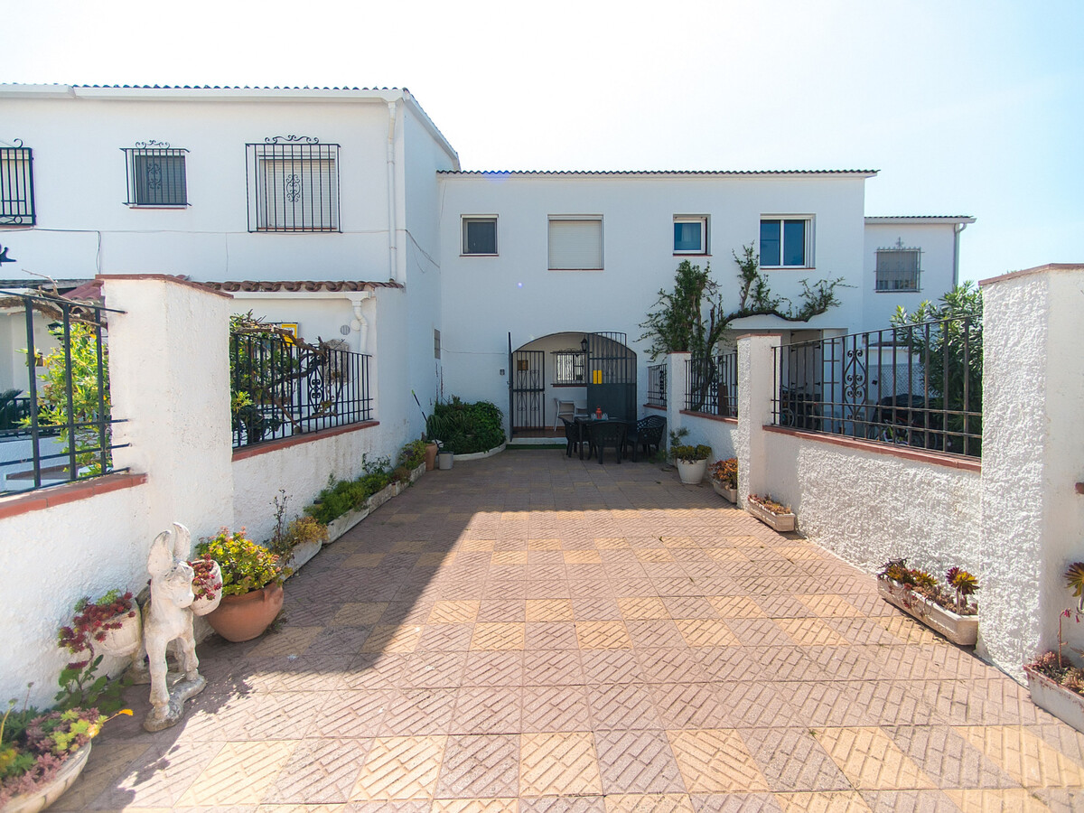 Villa 6 pers. avec piscine et terrasse canal à Empuriabrava - Photo 26