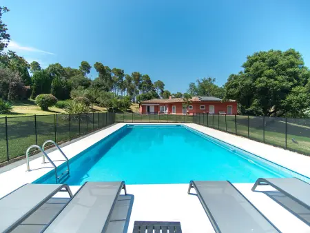 Maison 200 m² piscine privée pour 10 pers. à Garrigoles : photo 1