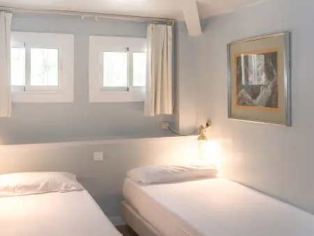 Maison 200 m² piscine privée pour 10 pers. à Garrigoles : photo 21