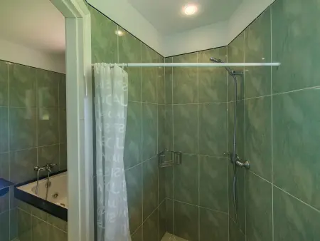 Maison 200 m² piscine privée pour 10 pers. à Garrigoles : photo 33