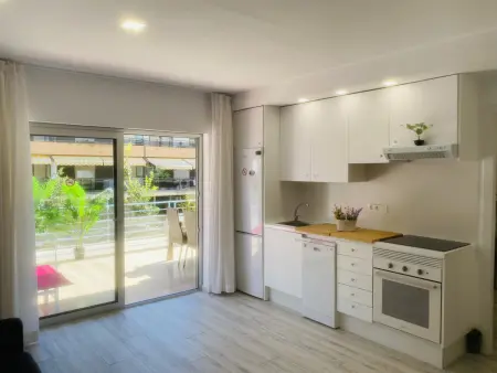 Appartement 37 m² avec terrasse vue montagne, piscine : photo 13