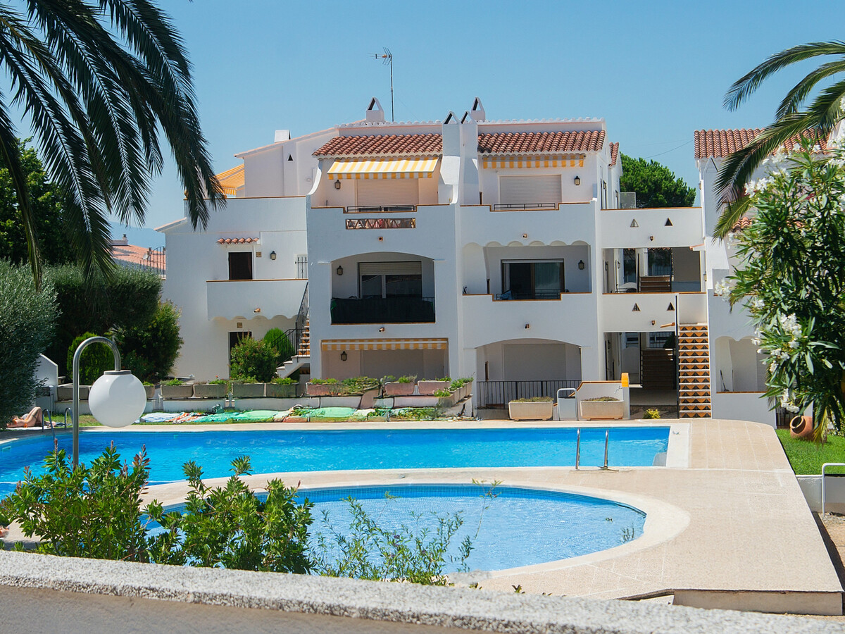 Appartement 30 m² avec terrasse et piscine - Roses - Photo 1