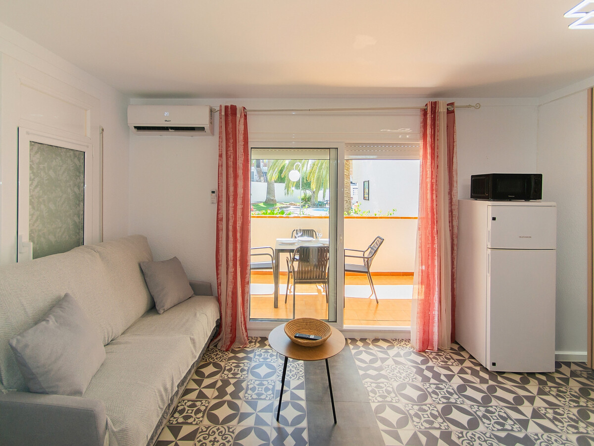 Appartement 30 m² avec terrasse et piscine - Roses - Photo 2