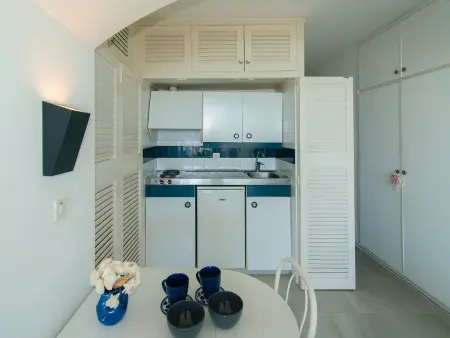 Studio vue mer 30m² avec terrasse à Roses : photo 14