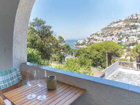 Studio 25 m² vue mer – Terrasse Roses : photo 1