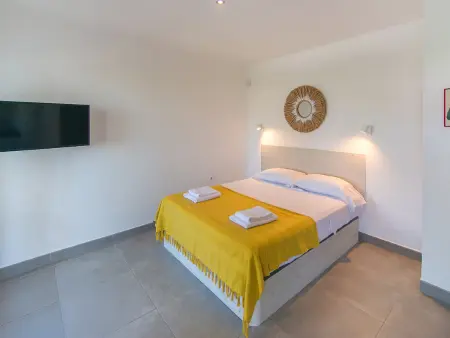 Studio 25 m² vue mer – Terrasse Roses : photo 7