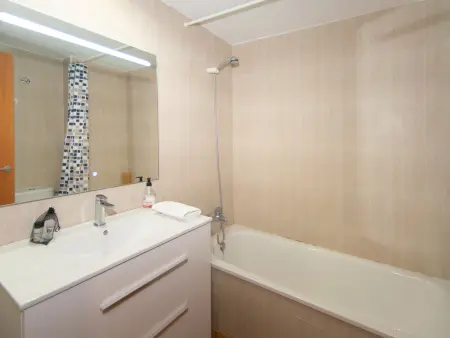 Appartement 4 pers. climatisé à L'Estartit, vue piscine : photo 9