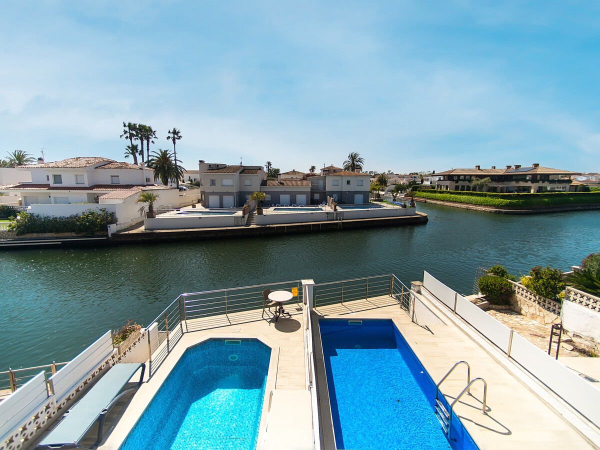 Villa 6 pers, piscine privée et terrasse vue canaux - Photo 12