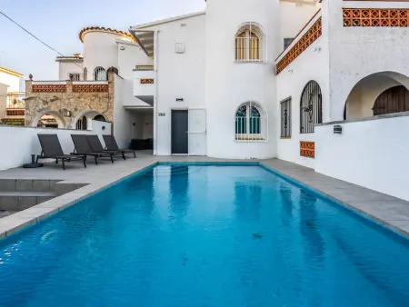 Villa La Morgana - Piscine 7x4m, vue canal à Empuriabrava : photo 31