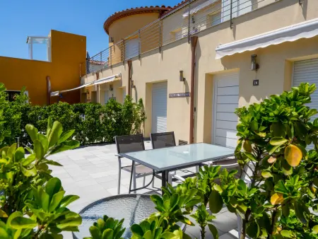 Appartement bord de mer, terrasse avec vue plage à Empuriabrava : photo 28