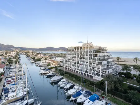 Appartement moderne 65m² face à la mer - Empuriabrava : photo 3