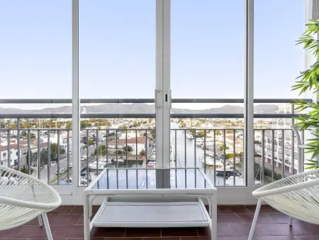 Appartement moderne 65m² face à la mer - Empuriabrava : photo 5