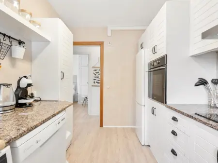 Appartement 2 chambres avec terrasse et piscine commune : photo 17