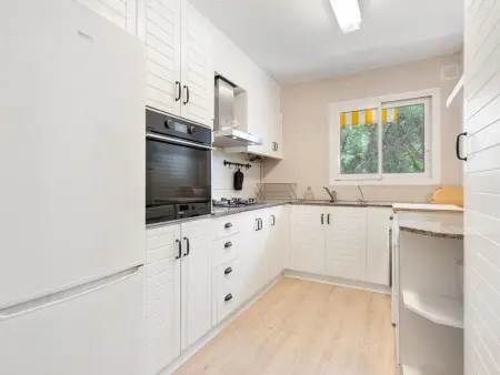 Appartement 2 chambres avec terrasse et piscine commune : photo 18