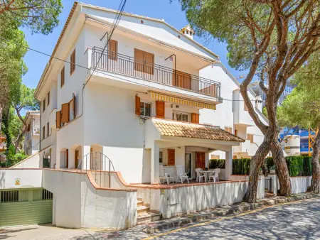 Appartement 2 chambres avec terrasse et piscine commune : photo 25
