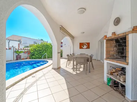 Villa 188 m² piscine privée à Empuriabrava : photo 27