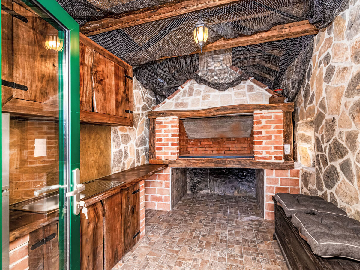 Maison Šimić à Benkovac : piscine privée 8×4m - Photo 6