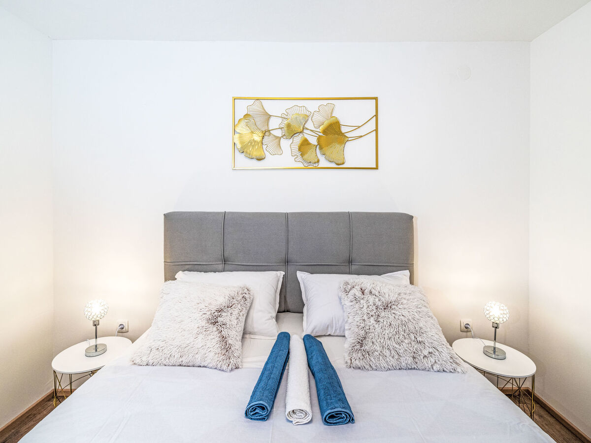 Maison Šimić à Benkovac : piscine privée 8×4m - Photo 32