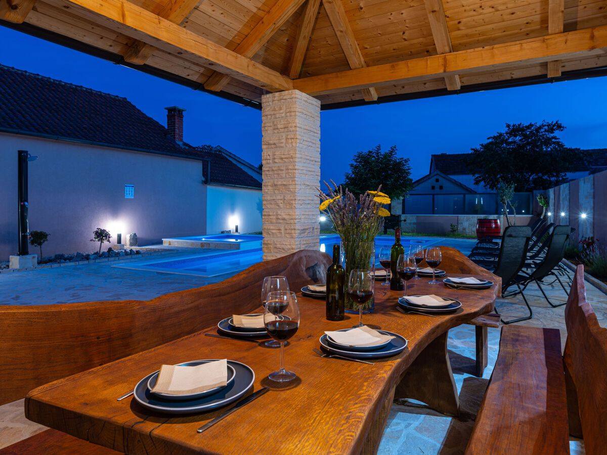 Maison Šimić à Benkovac : piscine privée 8×4m - Photo 42